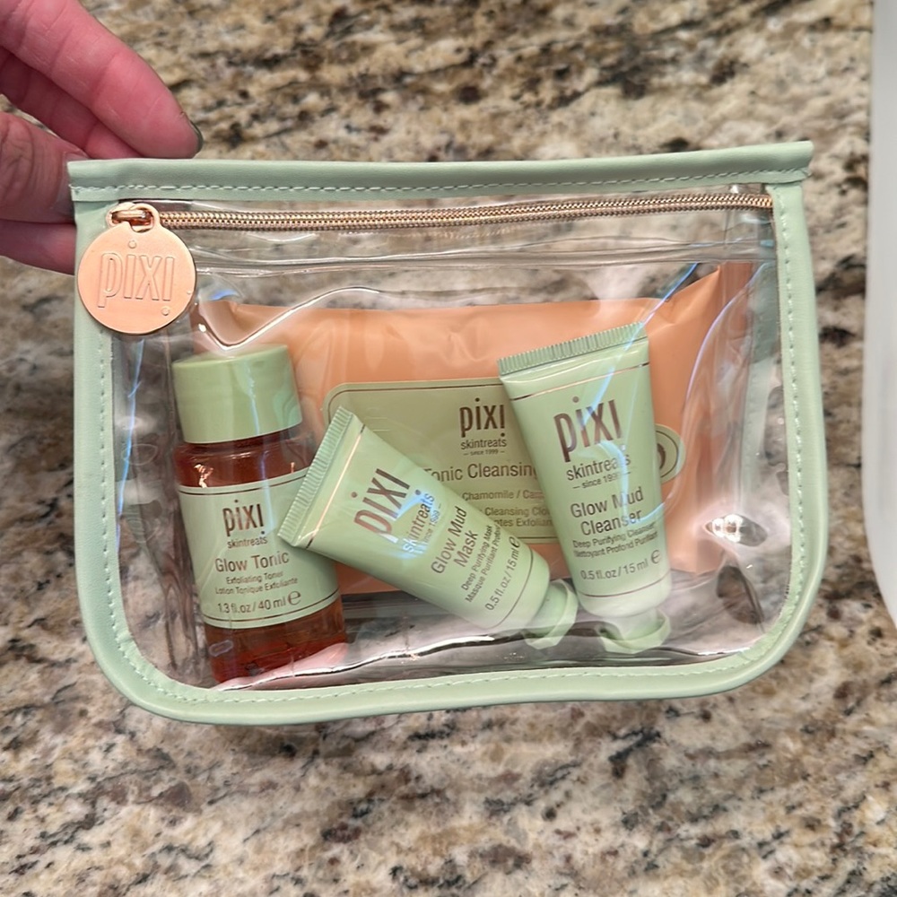 Pixi Skintreats travel set